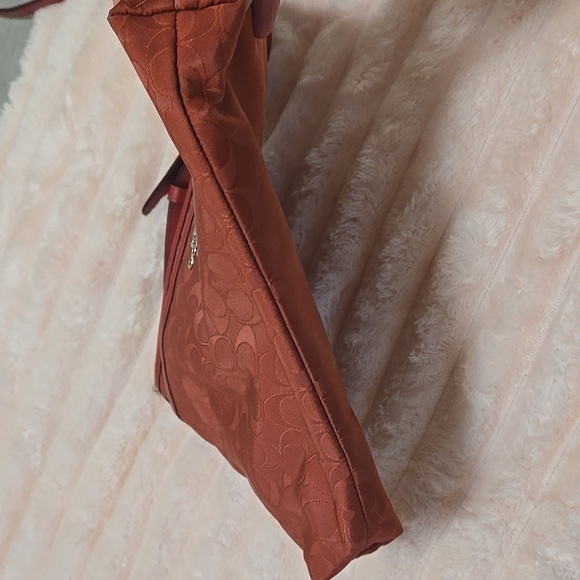 Coach Signature Shoulder Bag in True Red - Picture 8 of 14